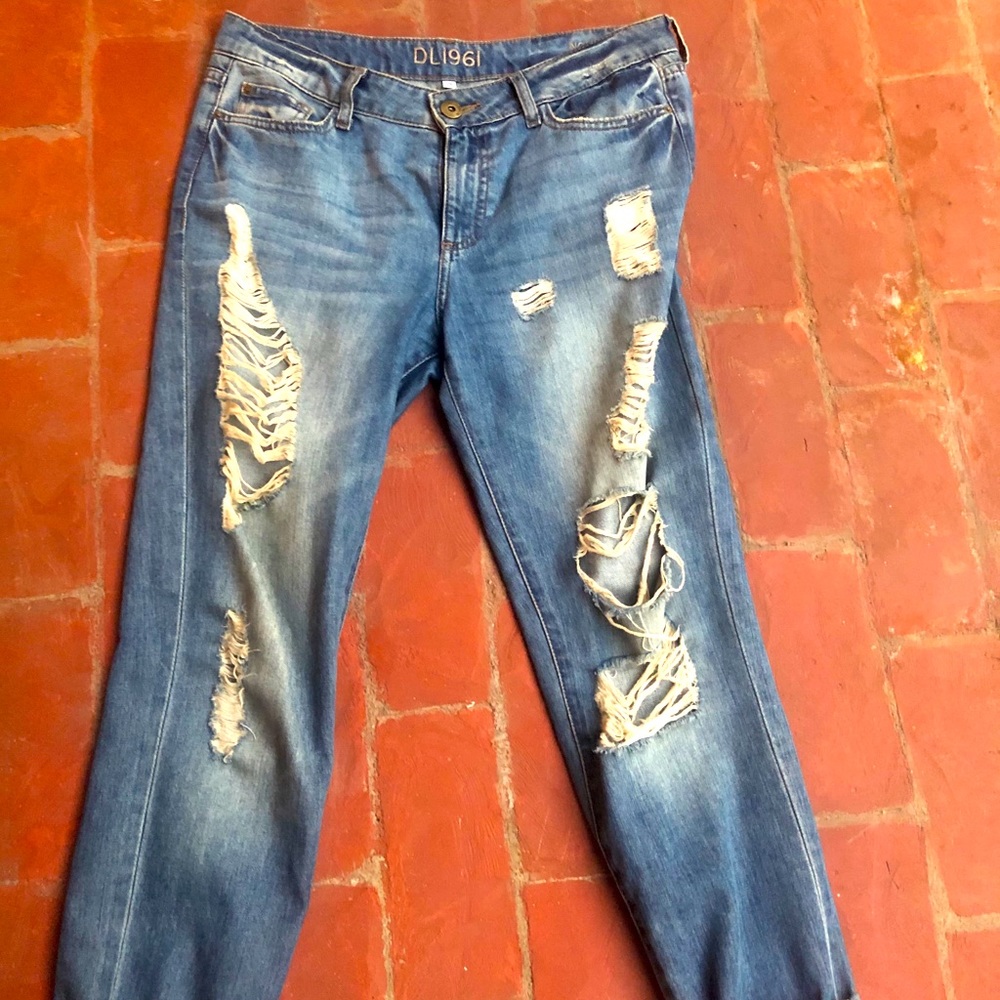 BOYFRIEND JEANS